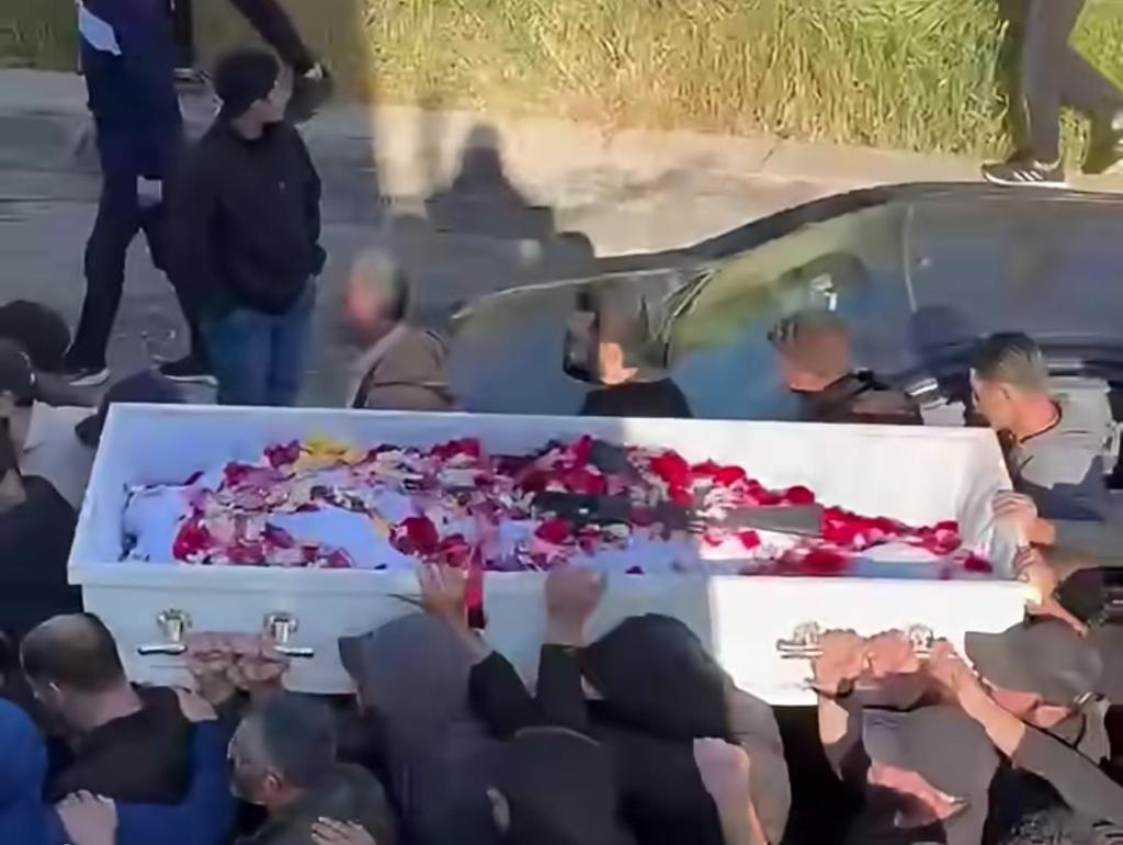 عِرسٌ مهيب لل_ش_ه_ي_د المهندس عبادة فرج في الرفيد بعد استهداف منزله بغارة إسرائيلية