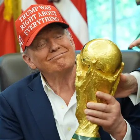الذهب يستقر قرب 4040 دولاراً والنفط يقفز فوق 90 دولاراً