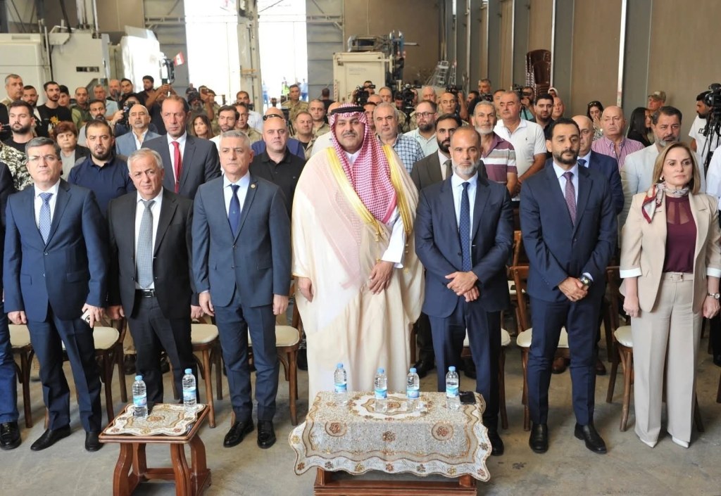 حمود: زيارة السفير السعودي إلى المصنع تعزز الثقة وتدعم انسياب التجارة&nbsp;اللبنانية