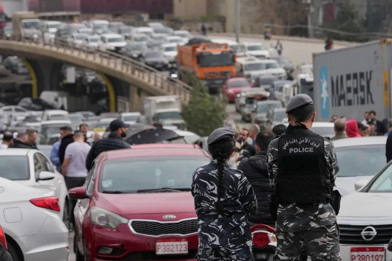 البنزين فوق 31 دولاراً… والسرفيس عند 250 ألفاً: من يدفع الفارق؟