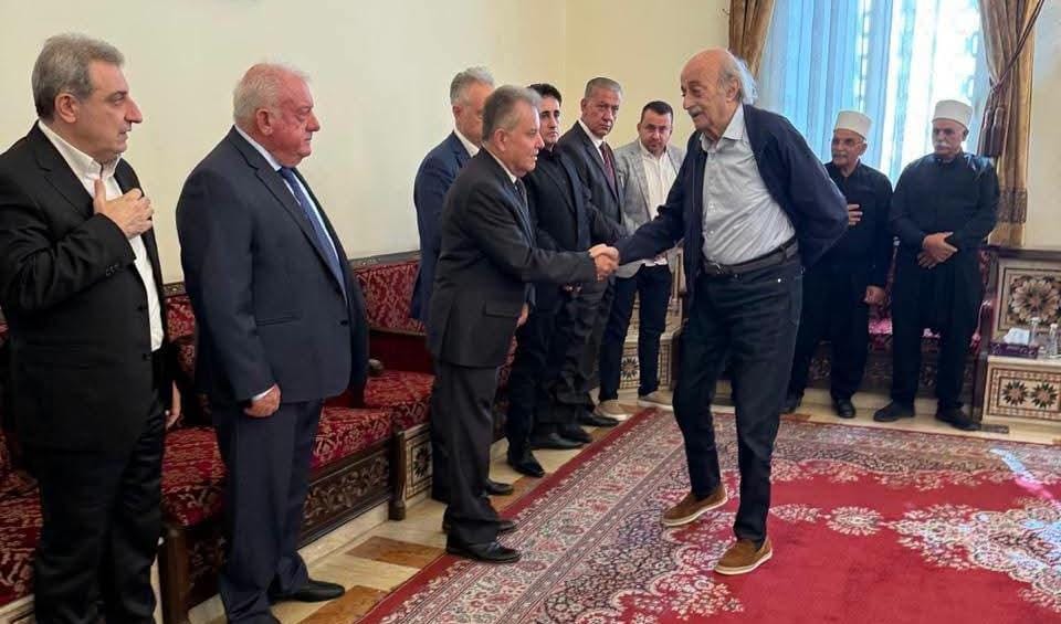 دار طائفة الموحدين الدروز في بيروت تحتضن حشداً رسمياً وسياسياً وقضائياً واجتماعياً لتقديم التعازي بوالدة الدكتور يحيى خميس