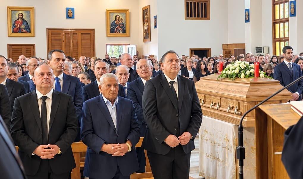 تشييع حاشد لوالدة رئيس بلدية الضبية بحضور ممثل رئيس&nbsp;الجمهورية